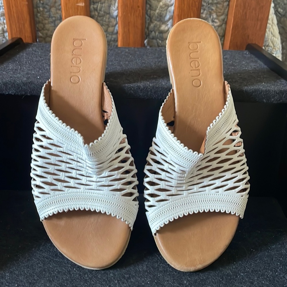 Bueno white slip ons